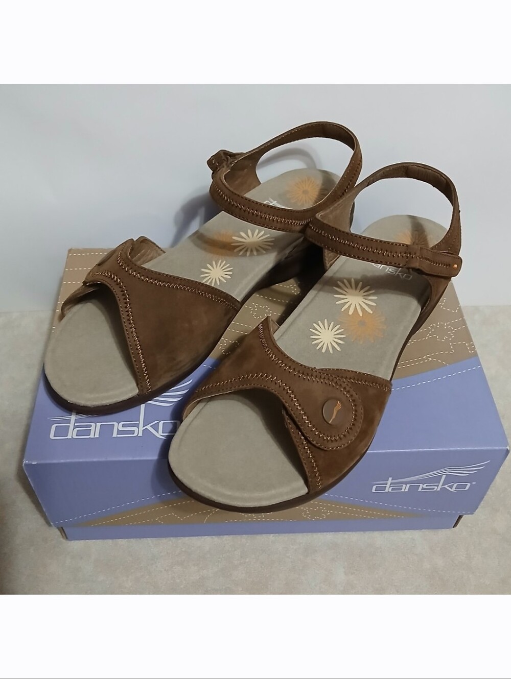 New! Dansko Iris Nubuck Leather Brown Strap Sandals Women’s Size 42 US 11.5-12